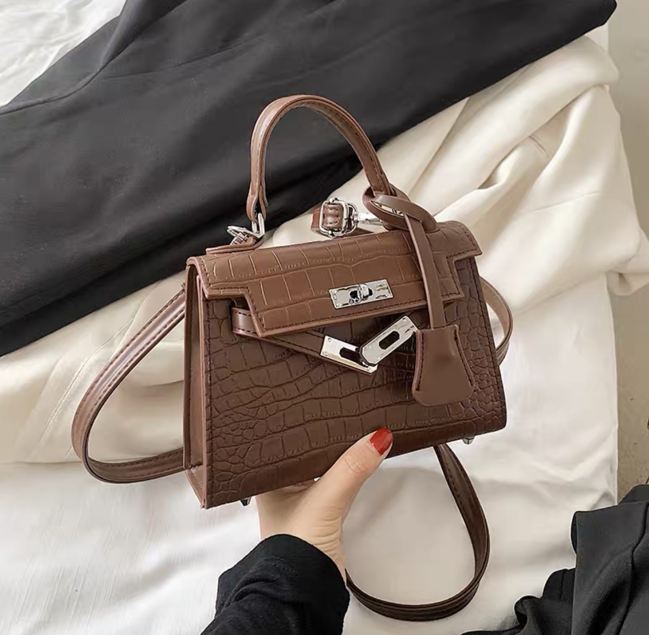 Weekend plans crocs bag BG141 images